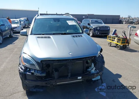 2013 Mercedes-Benz Ml 350 z USA, uszkodzony, nr VIN 4JGDA5JB2DA157150